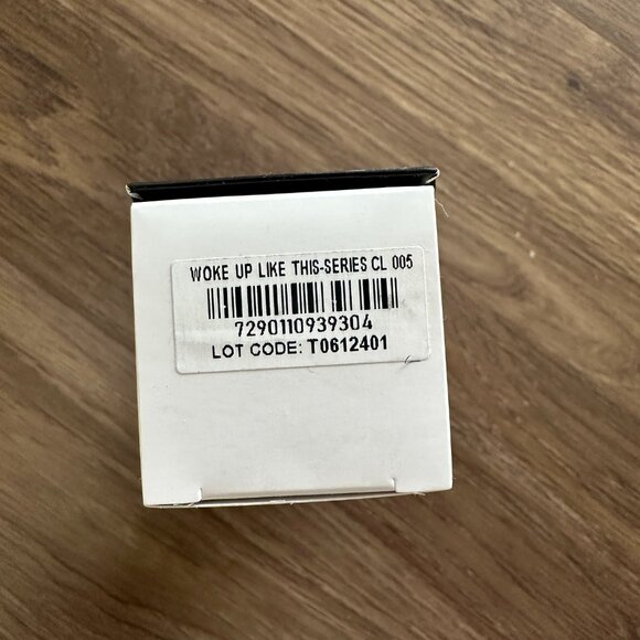 IL Makiage WOKE UP LIKE THIS Flawless Base Foundation 005 - Picture 4 of 4